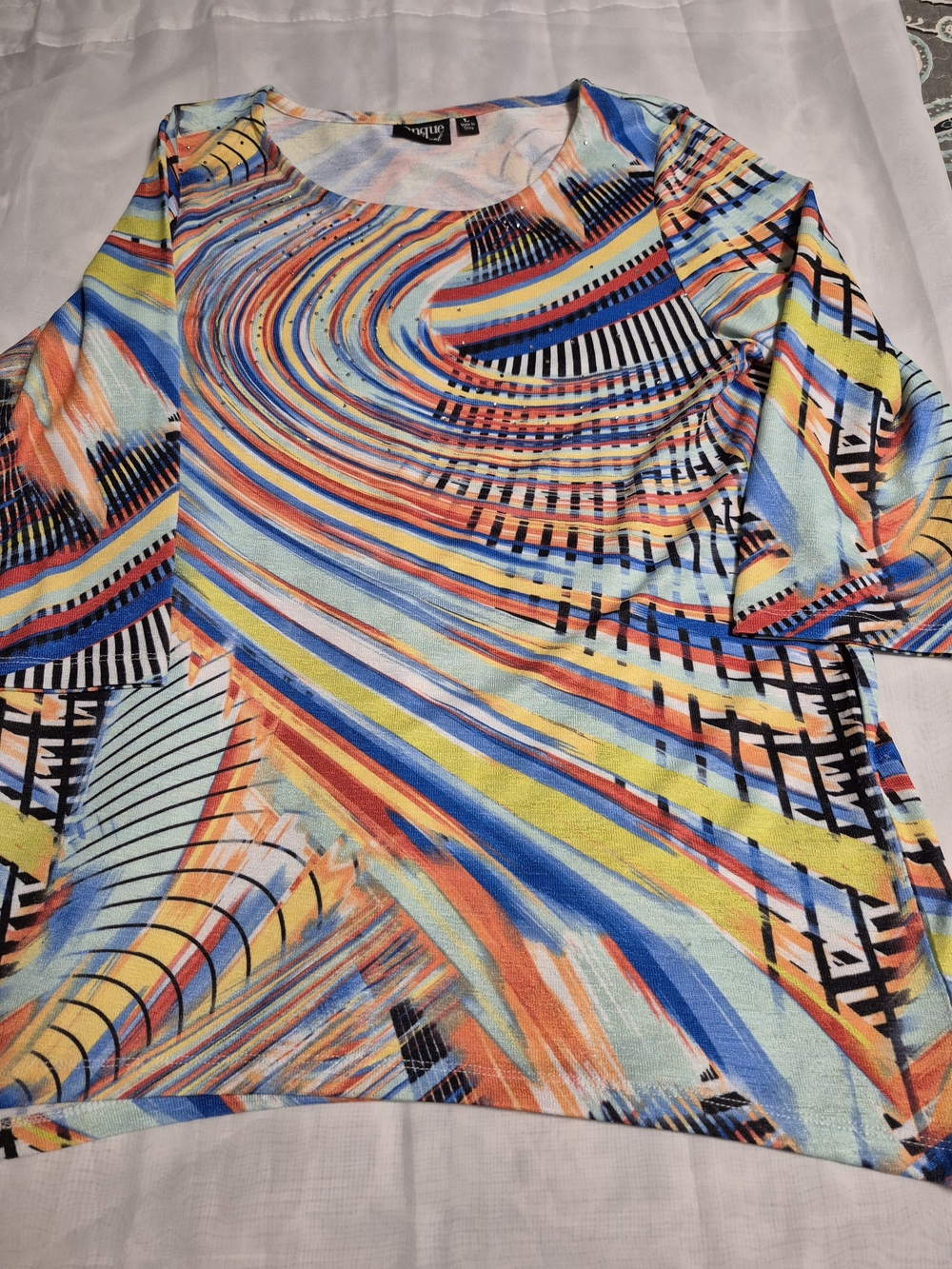 Onque Casual Size L VIBRANT Multicolor Swirl Pattern Women's Top
